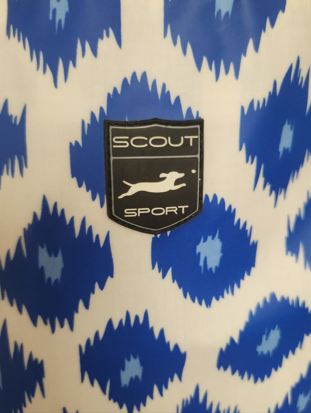 Scout Sport Huge Blue and White Patterned Tote with Black Handles Zipper Top - Picture 2 of 8
